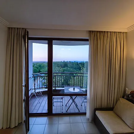 Emerald Wellness & Üdülőközpont *