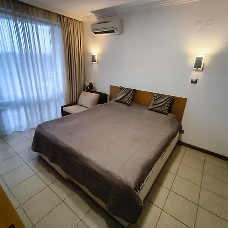 Üdülőközpont Emerald Wellness & *