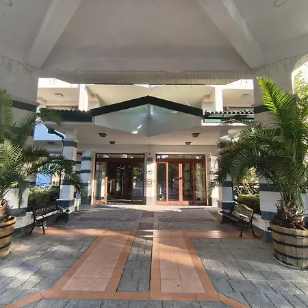 Emerald Wellness & *