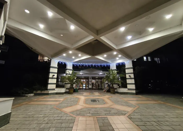 リゾート Emerald Wellness &