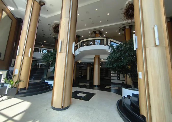 リゾート Emerald Wellness & *