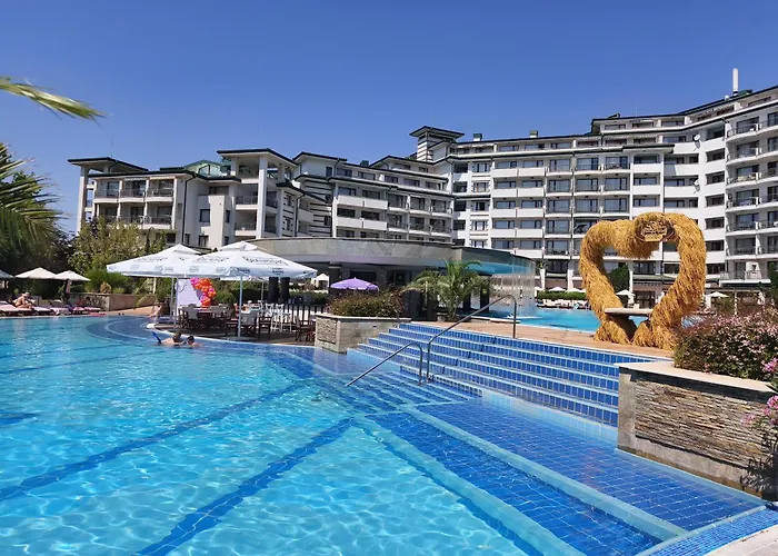 Emerald Wellness & * ラヴダ