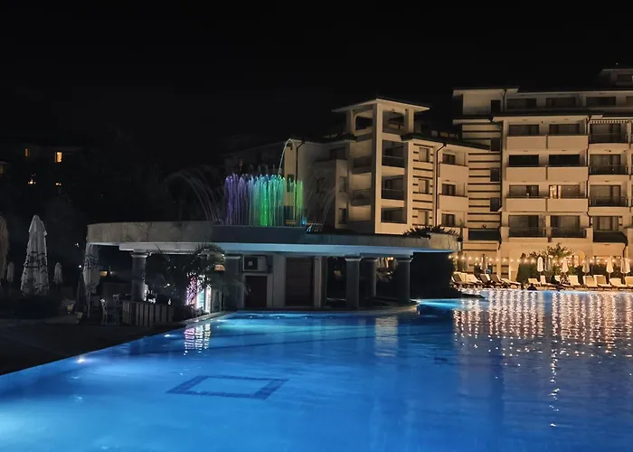 Emerald Wellness & * ラヴダ