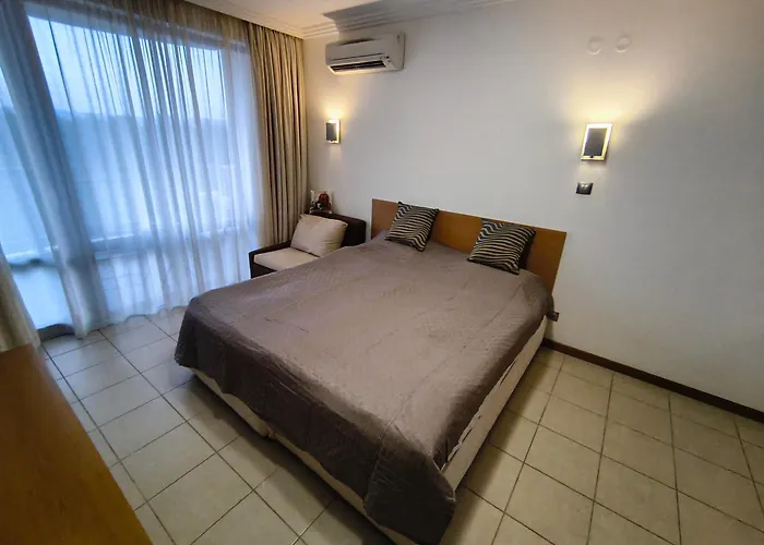 リゾート Emerald Wellness & *