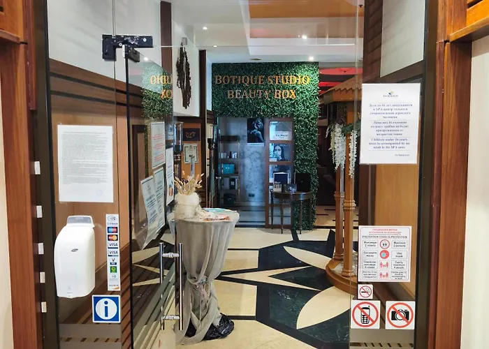 リゾート Emerald Wellness & ラヴダ