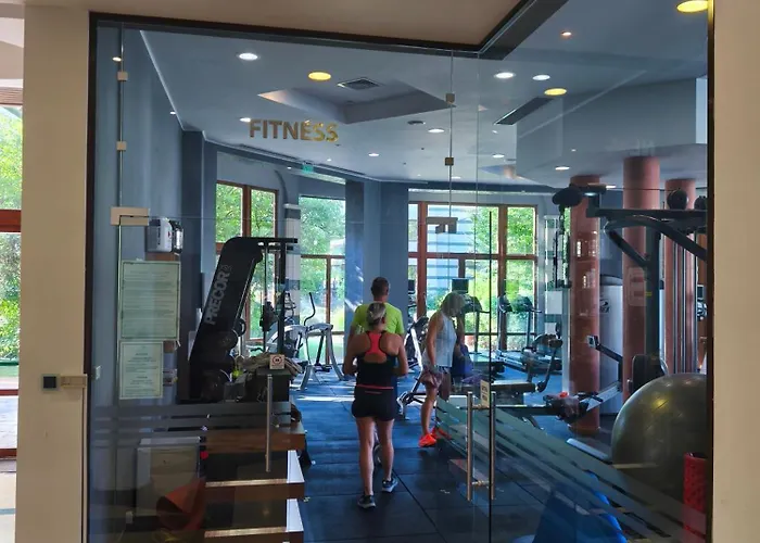 Emerald Wellness & ラヴダ