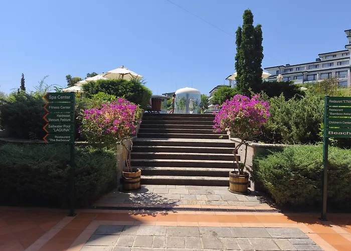 Emerald Wellness & ラヴダ